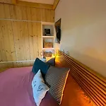 Casa de Férias Stylish & Idyllic With Private Garden 5 Min Walking From South In Gava Mar Barcelona